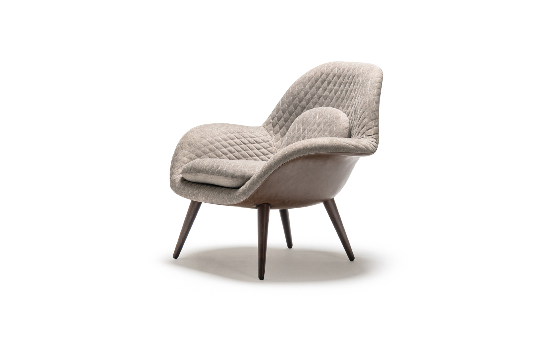1 Nare Lounge - Image 1
