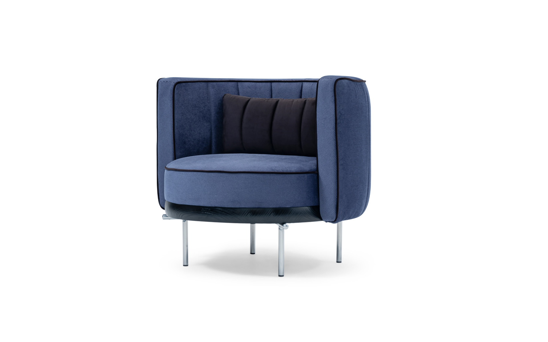1 Nautica Lounge - Image 1
